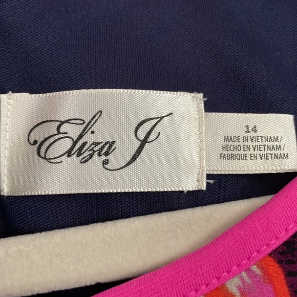 Eliza J Wonderful colorful dress. Lined. Size 14. Stylish zipper. Great details. - Picture 2 of 4